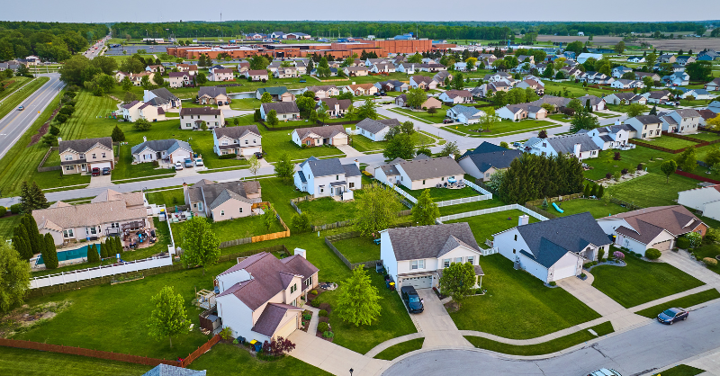 View of home neighborhood in Omaha, NE with an HOA.